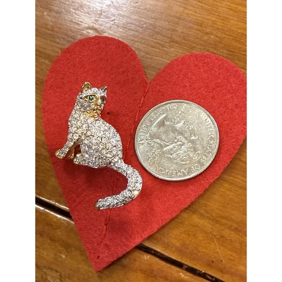 SWAROVSKI Crystal Rhinestone Cat Pin Brooch Clear Pave Green Eyes Swan Logo Vtg - Picture 3 of 3